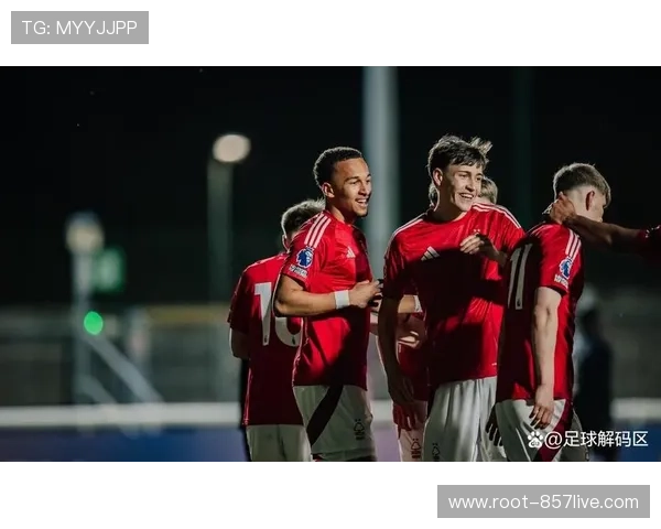 诺丁汉森林主场告负仍晋级，首回合三球优势奠定胜局